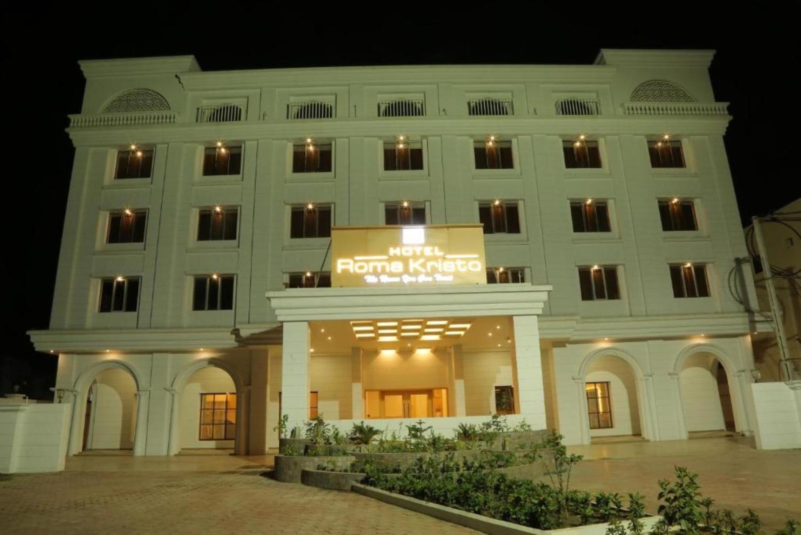 Hotel Roma Kristo Dwarka  Ngoại thất bức ảnh
