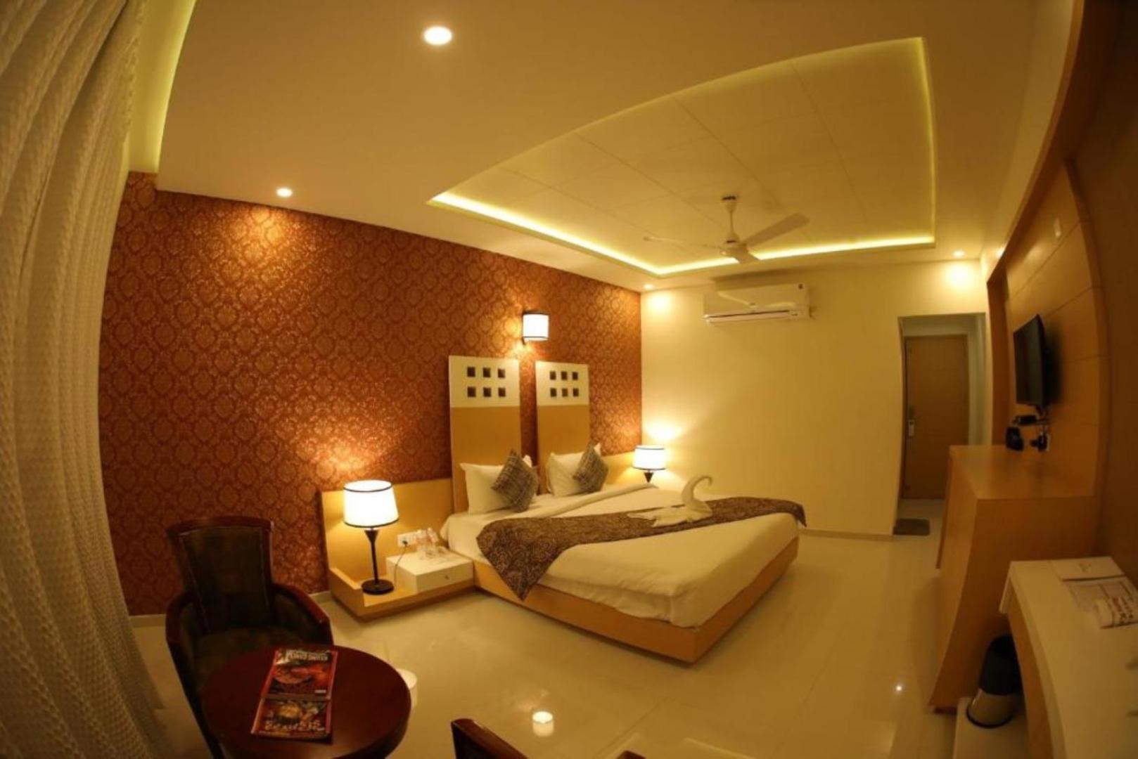 Hotel Roma Kristo Dwarka  Ngoại thất bức ảnh