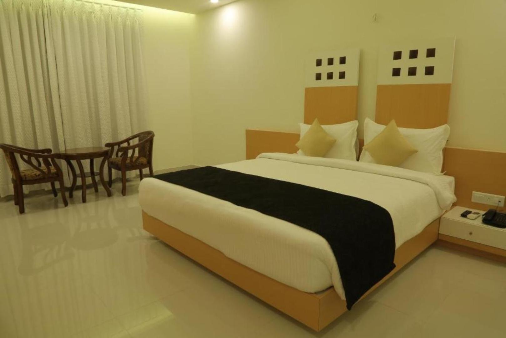 Hotel Roma Kristo Dwarka  Ngoại thất bức ảnh