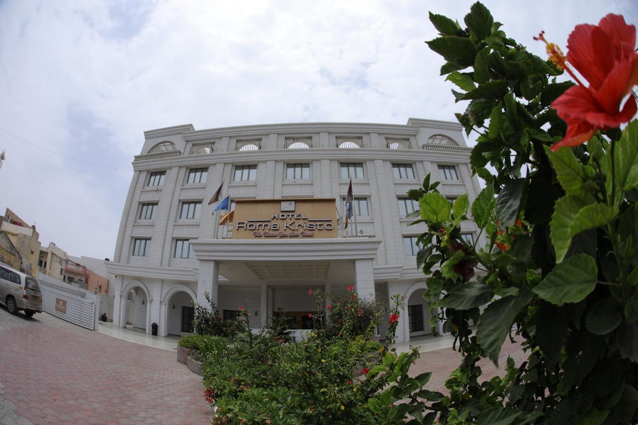 Hotel Roma Kristo Dwarka  Ngoại thất bức ảnh