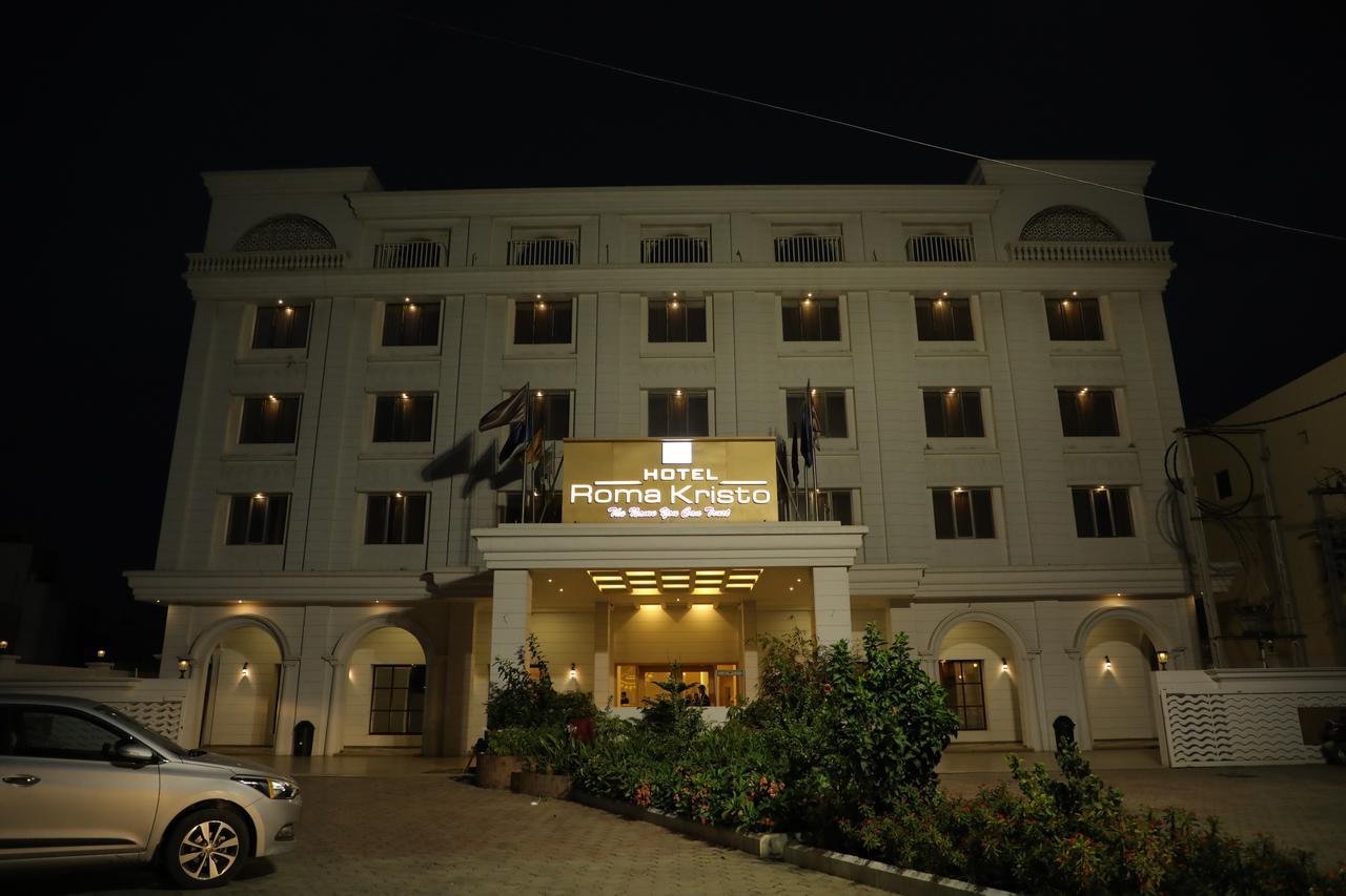 Hotel Roma Kristo Dwarka  Ngoại thất bức ảnh